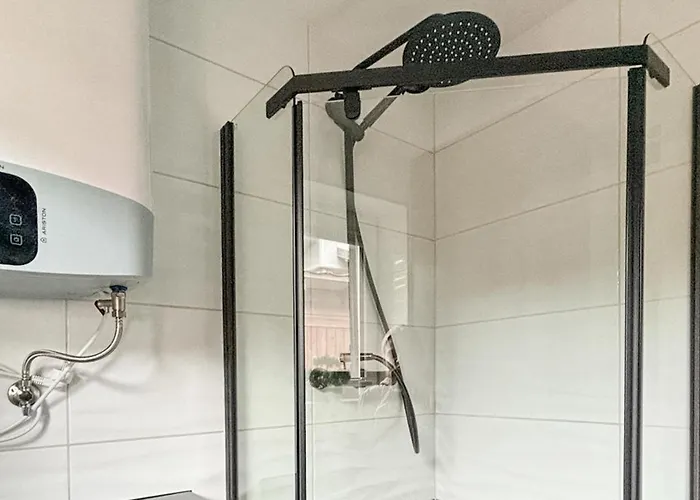 Дом отдыха 2 Bedroom Awesome In Оструда